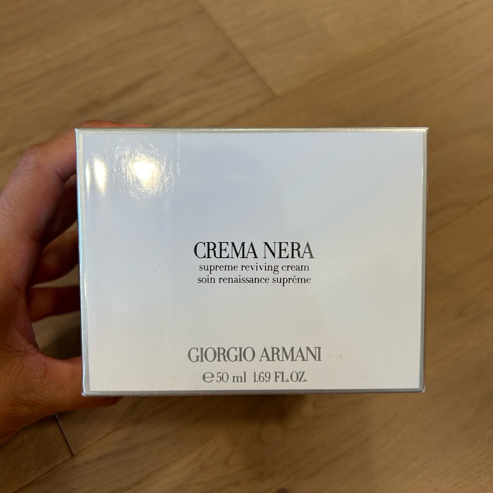 Giorgio Armani Crema Nera Supreme Reviving Cream